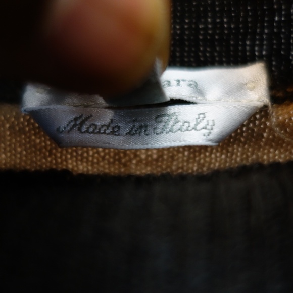 MaxMara Wool & Angora Rabbit Hair Turtleneck Sleeveless Sweater Vest, Sz Medium - Picture 6 of 6